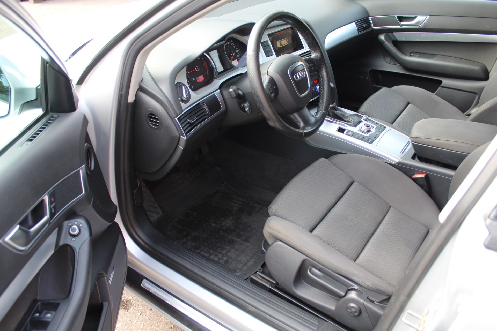 Audi A6 (2011) — 6/19