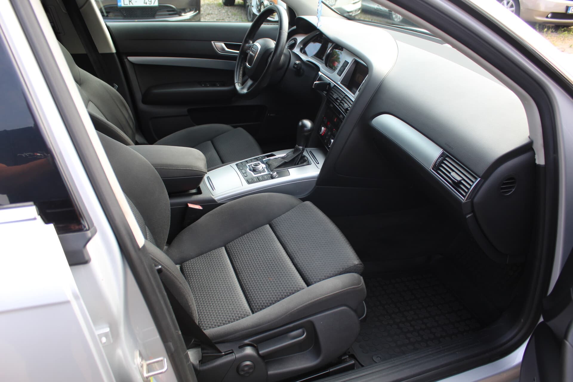 Audi A6 (2011) — 8/19
