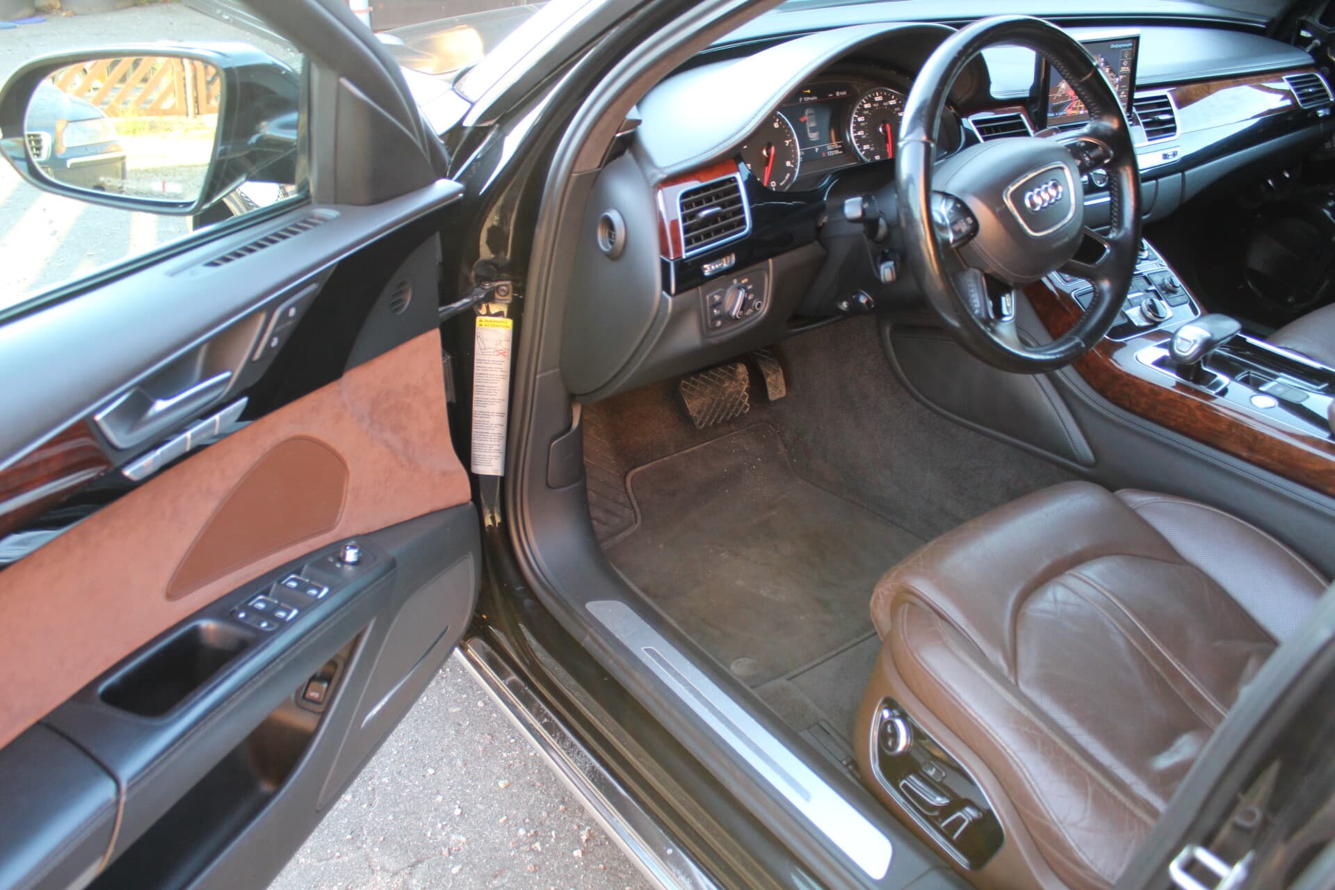 Audi A8 (2012) — 6/21