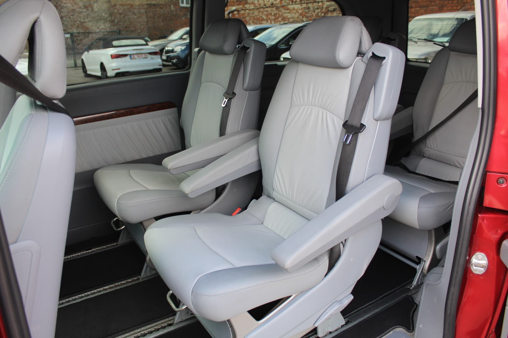 Mercedes-Benz Viano (2008) — 7/24