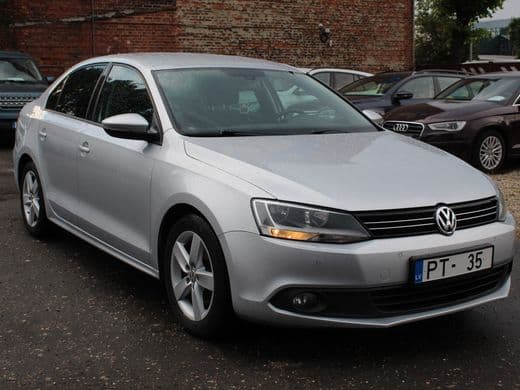 Volkswagen Jetta (2013) — 1/10