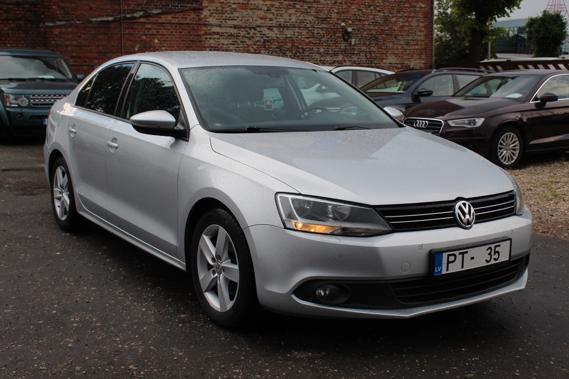 Volkswagen Jetta (2013) — 1/10