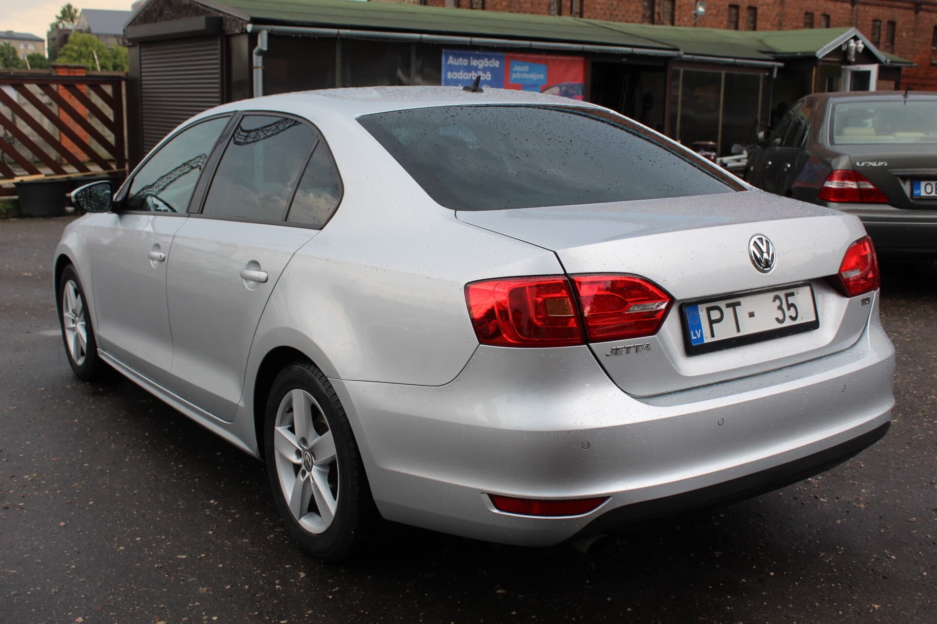 Volkswagen Jetta (2013) — 3/10