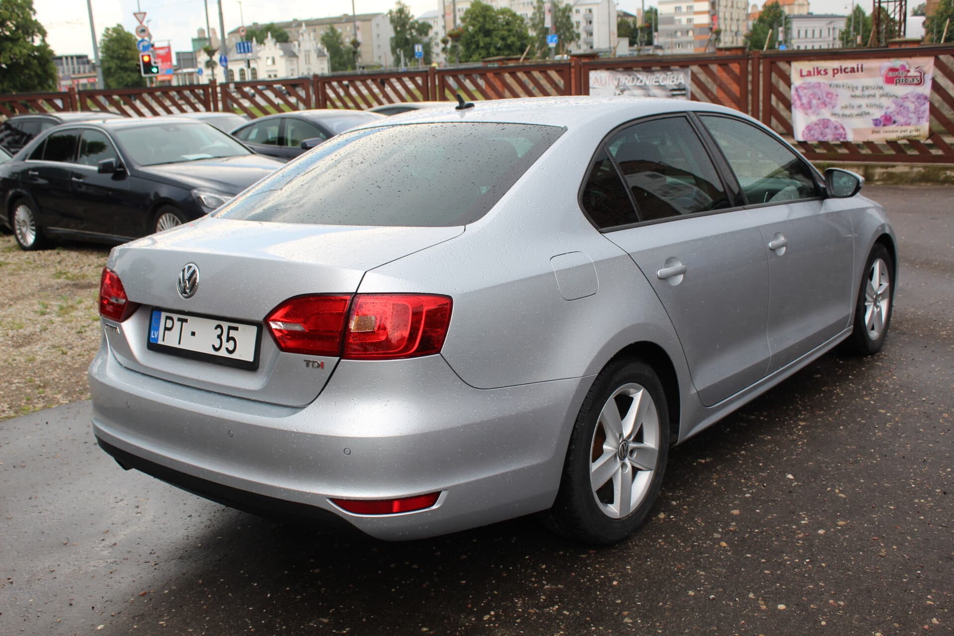 Volkswagen Jetta (2013) — 4/10