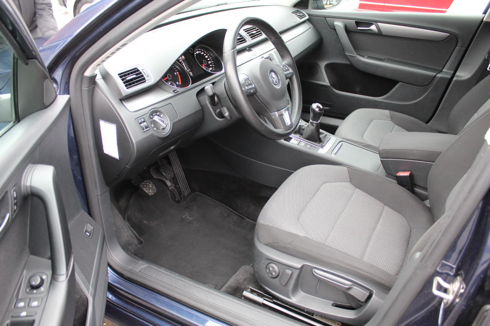 Volkswagen Passat (B7) (2013) — 6/15