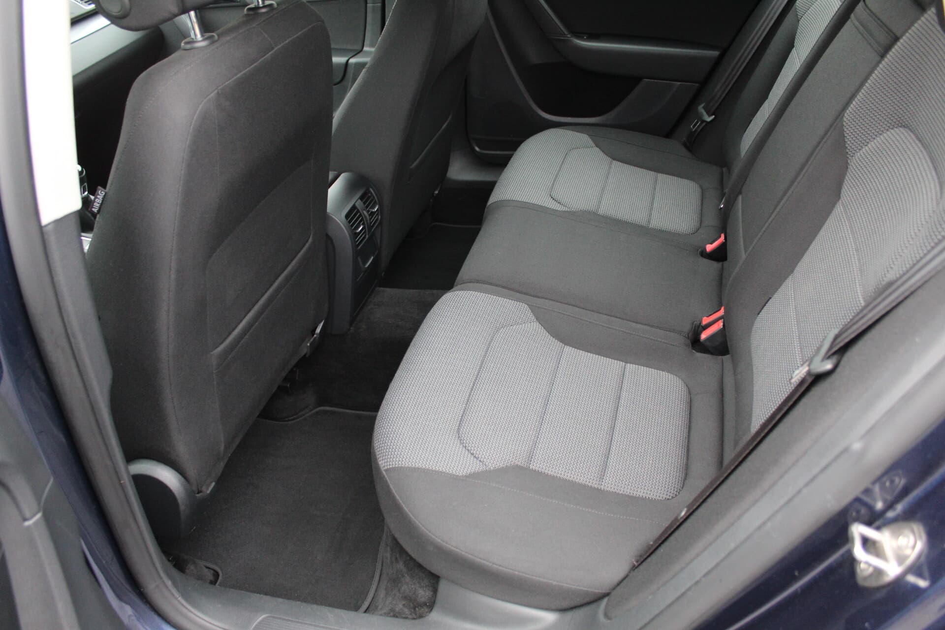 Volkswagen Passat (B7) (2013) — 7/15
