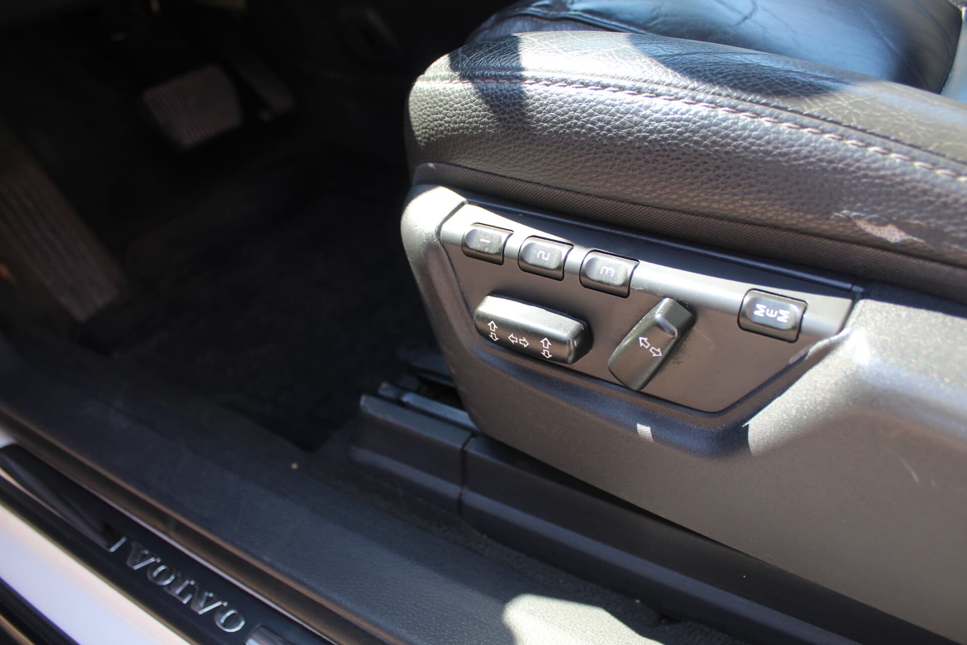 Volvo XC 90 (2013) — 11/16